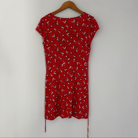 Red Dress - Picture 3 of 3